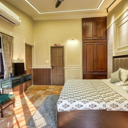 Villa Farm The Retreat - With Private Pool Manesar Exterior foto