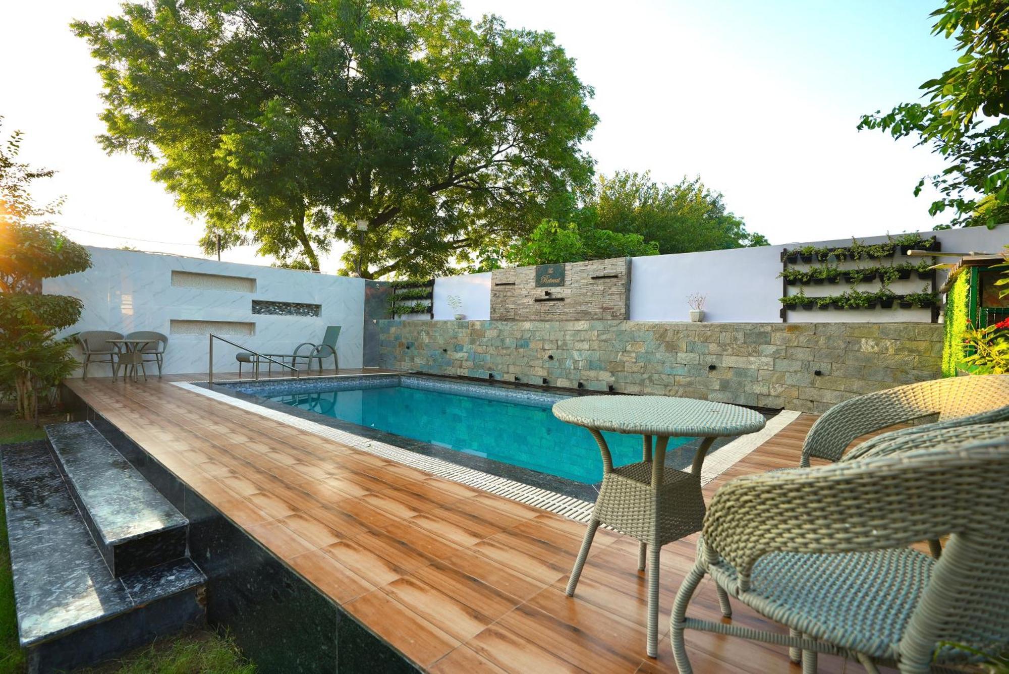 Villa Farm The Retreat - With Private Pool Manesar Exterior foto