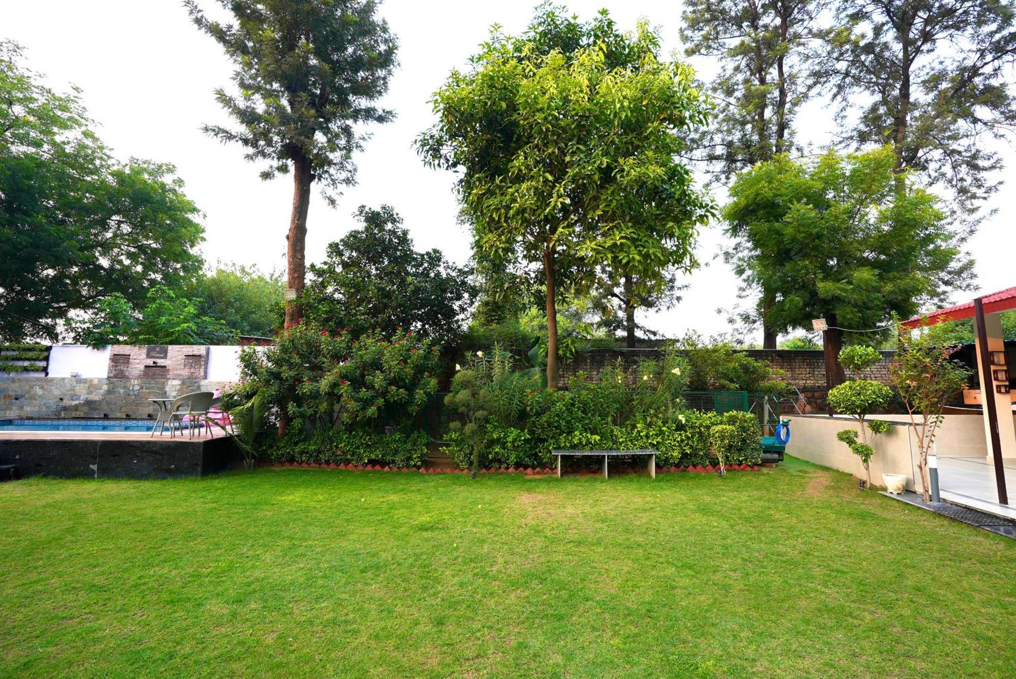 Villa Farm The Retreat - With Private Pool Manesar Exterior foto