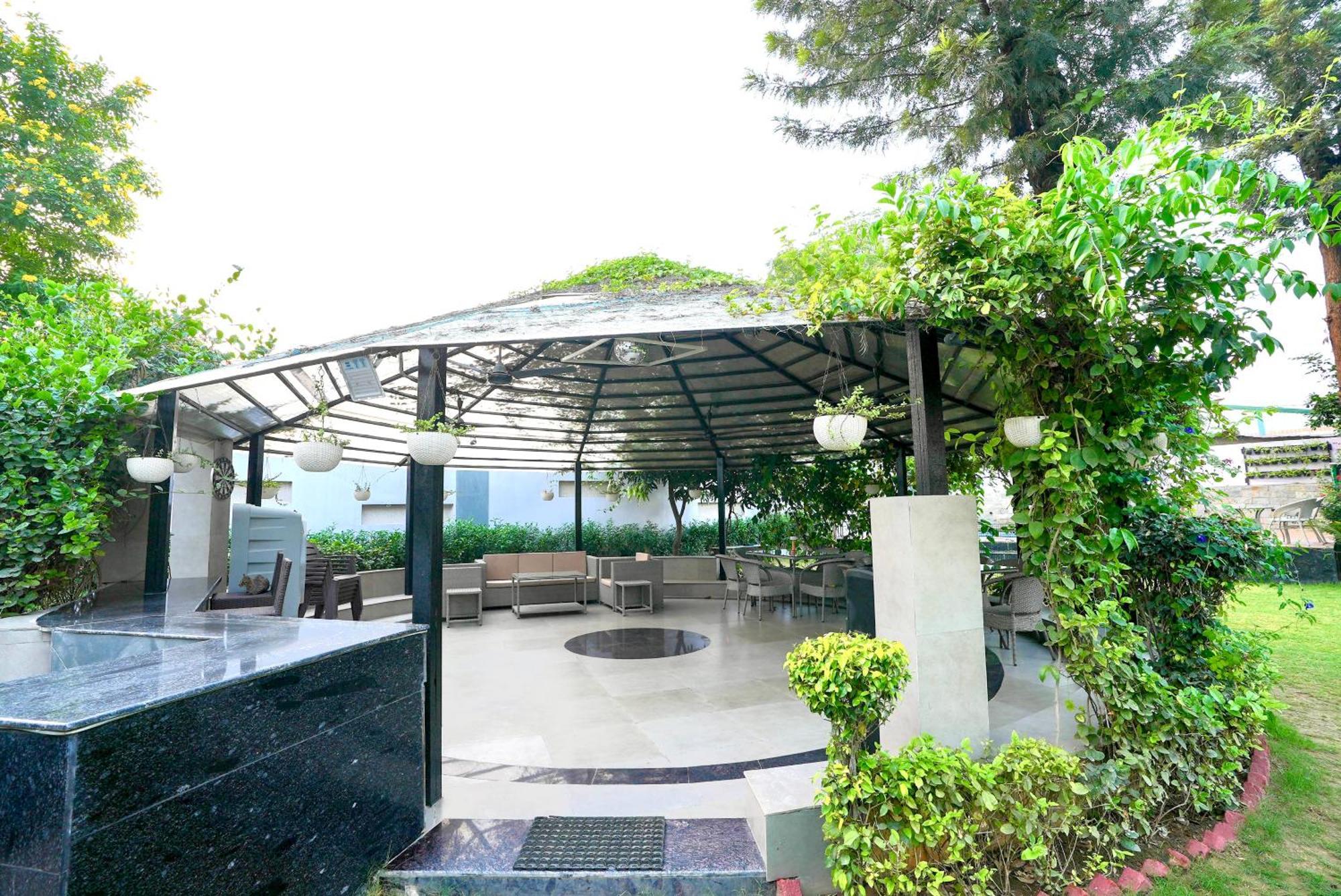 Villa Farm The Retreat - With Private Pool Manesar Exterior foto