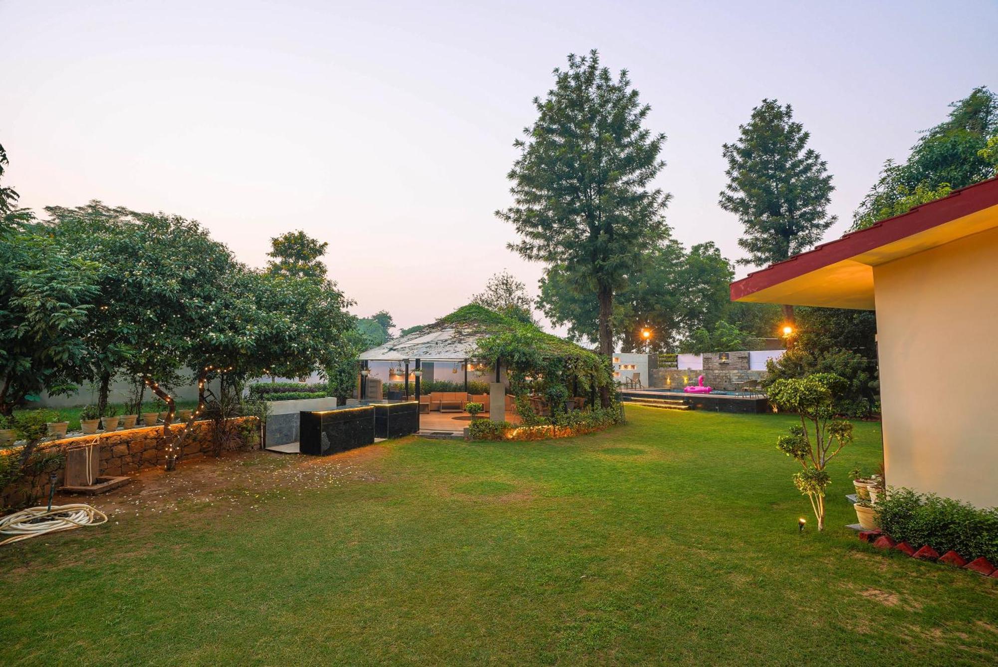 Villa Farm The Retreat - With Private Pool Manesar Exterior foto