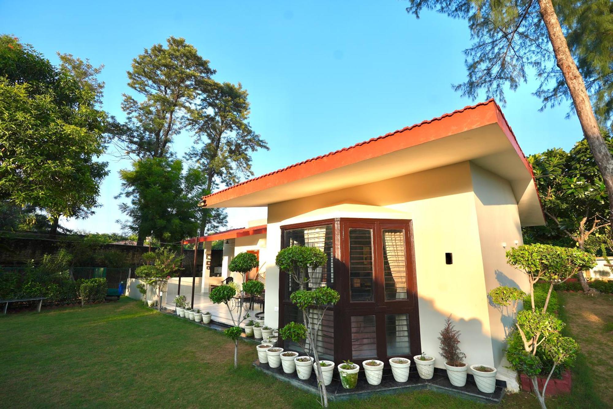 Villa Farm The Retreat - With Private Pool Manesar Exterior foto