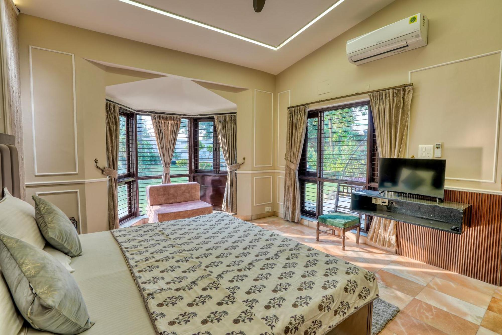 Villa Farm The Retreat - With Private Pool Manesar Exterior foto