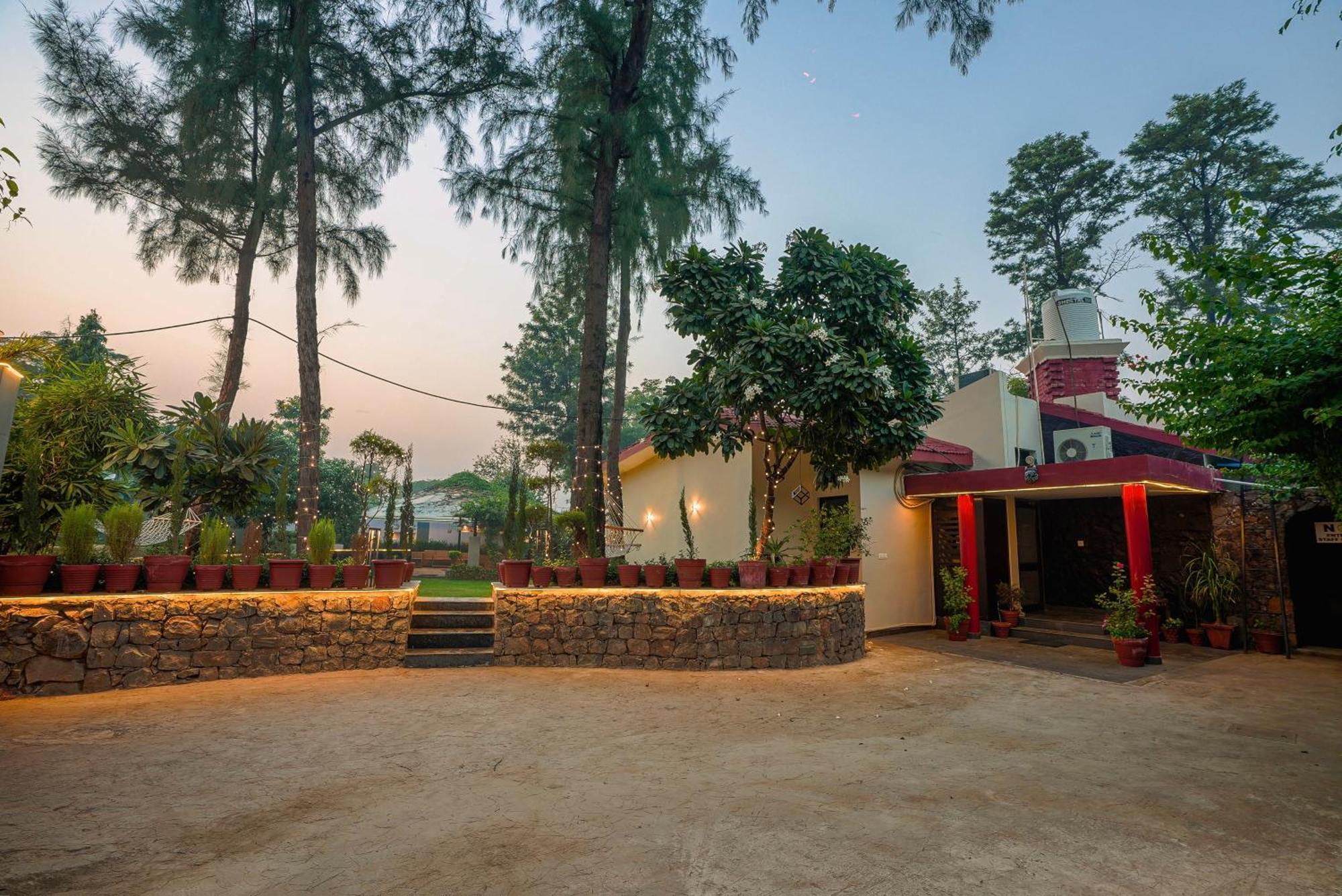 Villa Farm The Retreat - With Private Pool Manesar Exterior foto
