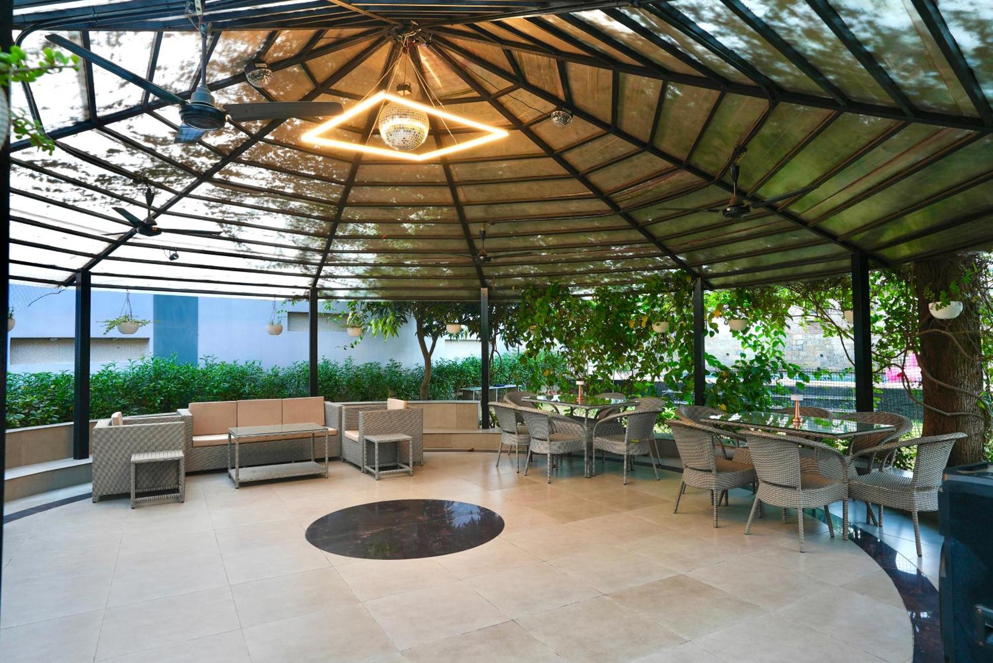 Villa Farm The Retreat - With Private Pool Manesar Exterior foto