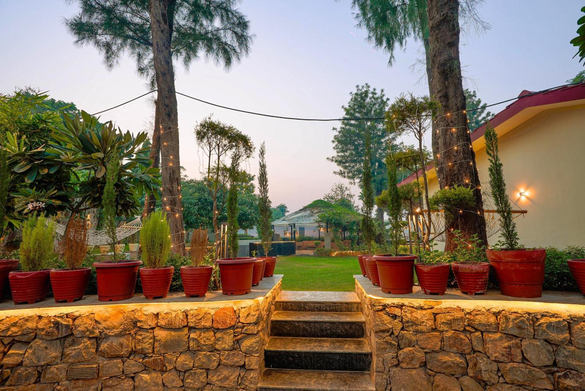 Villa Farm The Retreat - With Private Pool Manesar Exterior foto