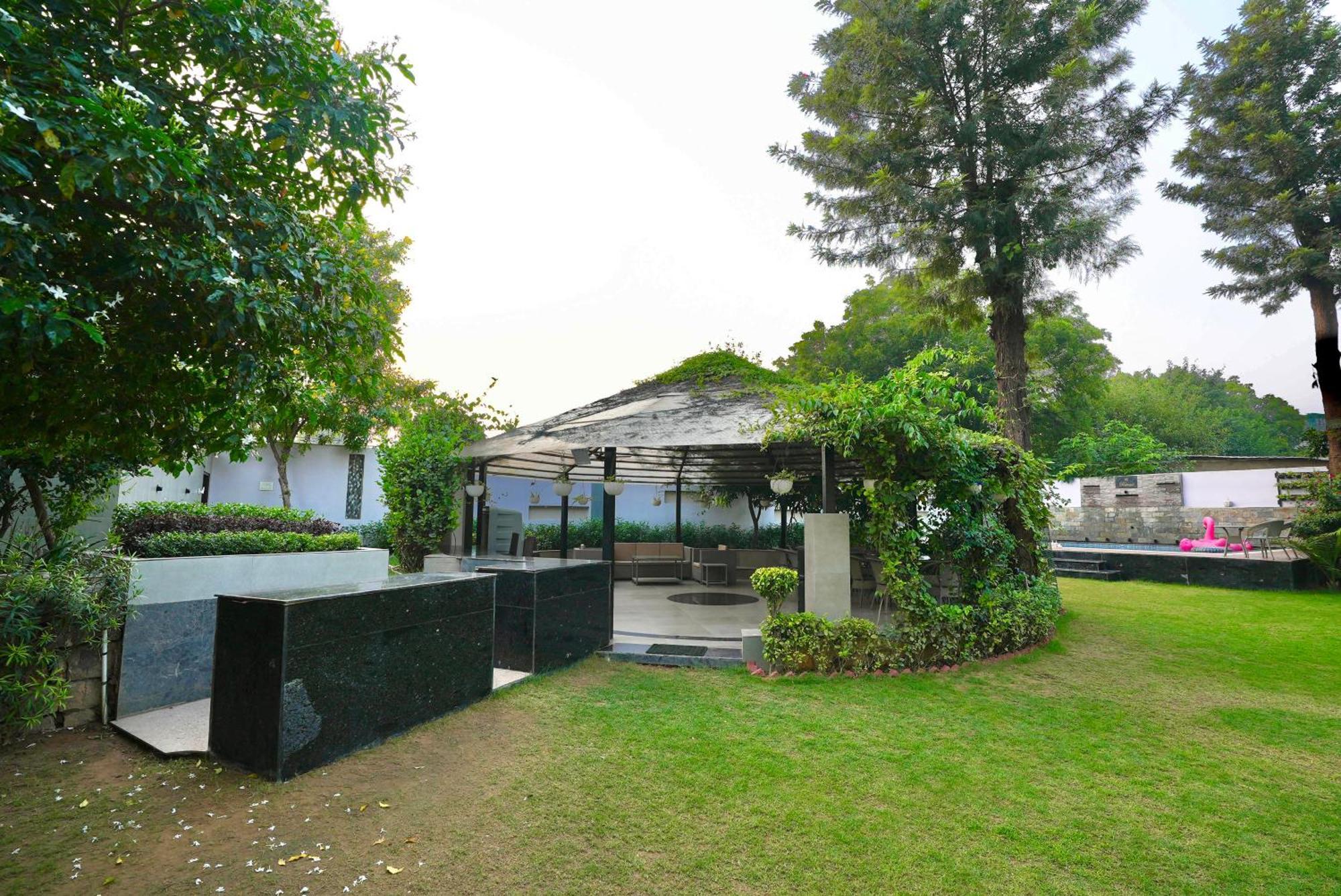 Villa Farm The Retreat - With Private Pool Manesar Exterior foto